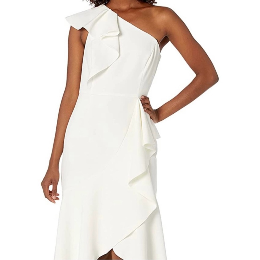 VINCE CAMUTO WHITE ONE- SHOULDER RUFFLED DRESS, Sz 4 *LIKE NEW*